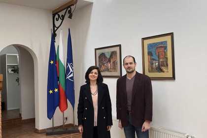 Kustosinja iz Mestne umetnostne galerije Sofija sodelovala na simpoziju v Evropski prestolnici kulture v Novi Gorici